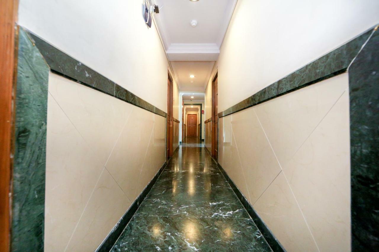 Lucky Hotel Goregaon Bombay Exterior foto