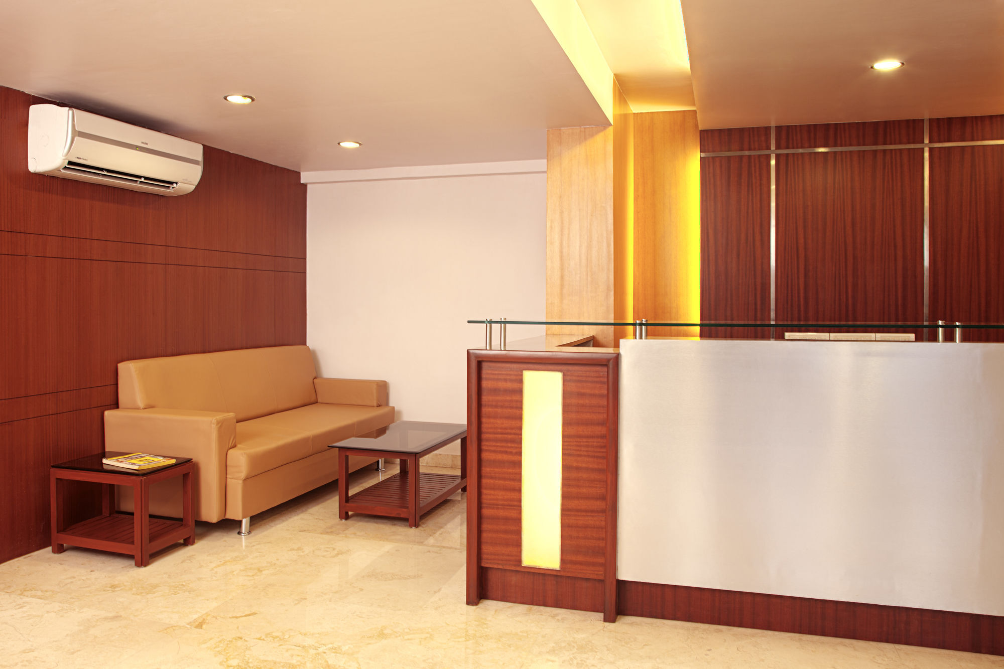 Lucky Hotel Goregaon Bombay Exterior foto